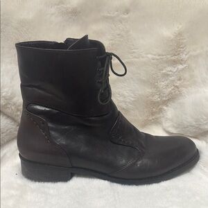 Everybody ladies Brown Leather Boots